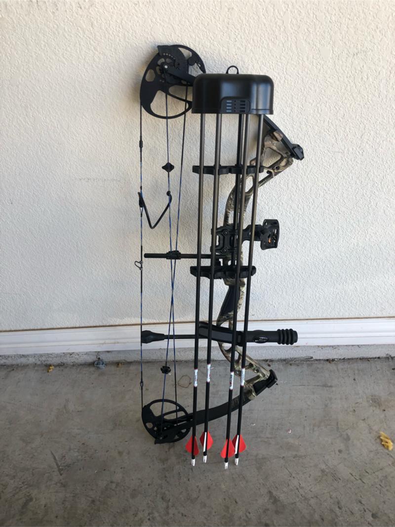 Diamond Archery Infinite Edge Pro w/ Rage Broadheads for sale in