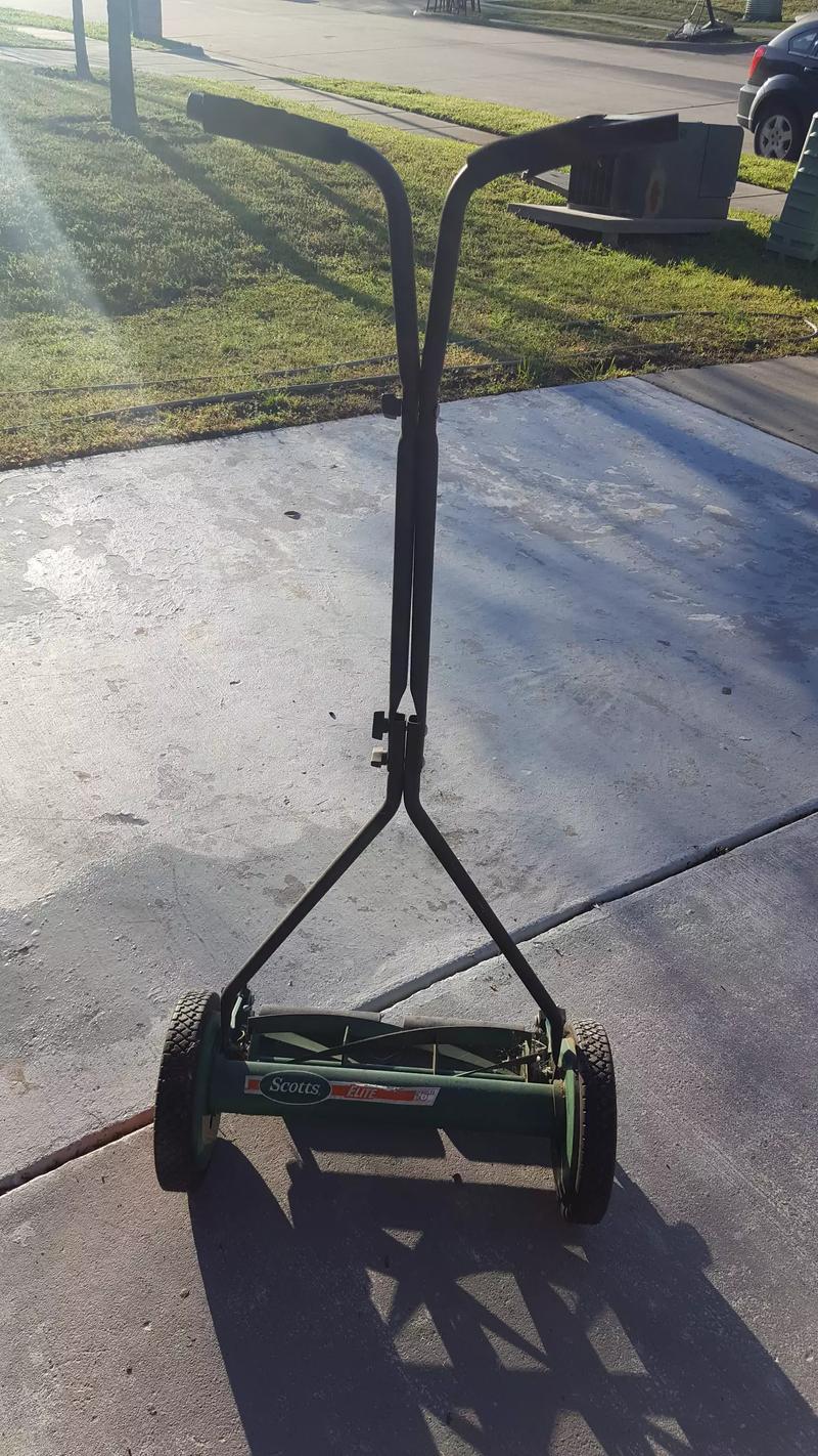 Manual push lawn mower for sale in Wylie, TX 5miles Buy and Sell