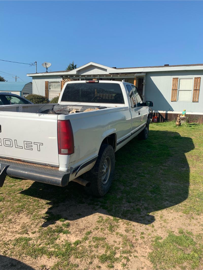 1996 Chevrolet C/K 2500 Series 2dr C2500 Cheyenne Standard Cab LB for