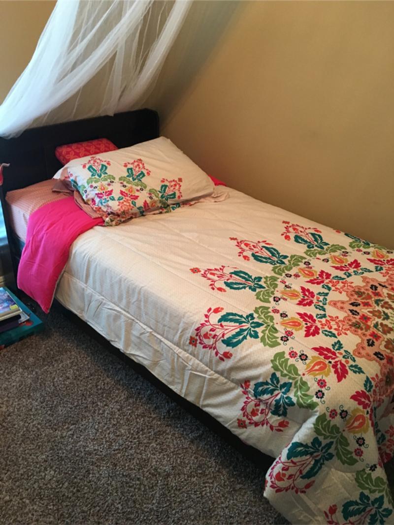 Twin Bed for sale in Weatherford, TX 5miles Buy and Sell