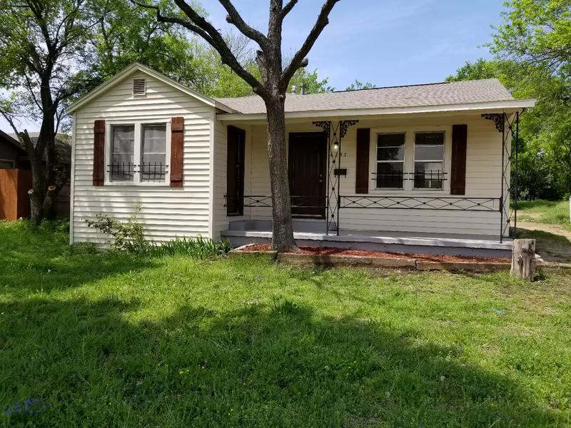 Casa en venta House 3 br 1 ba for sale in Dallas, TX 5miles Buy and Sell