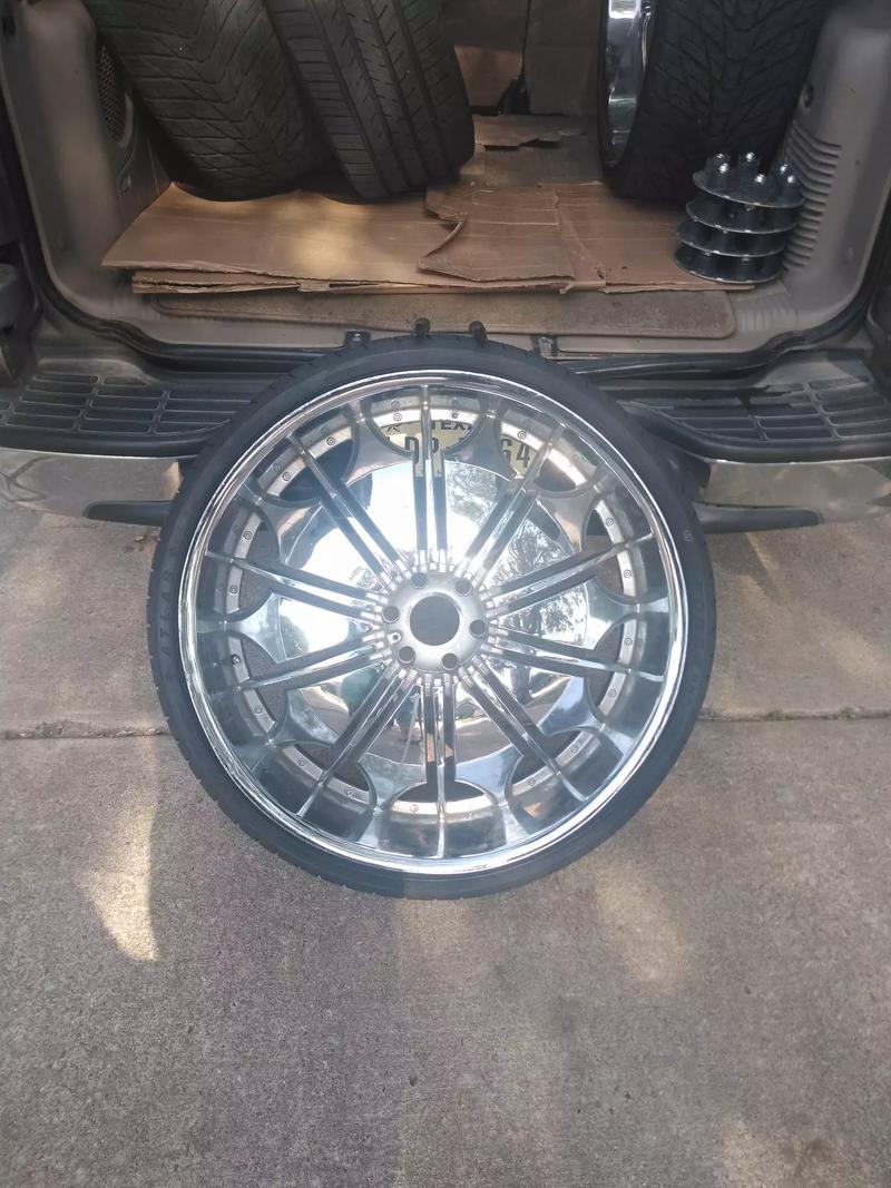 28 inch rims for sale in Carrollton, TX 5miles Buy and Sell