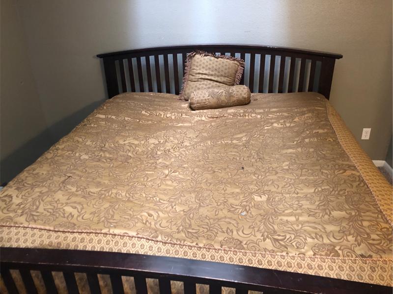 California King Bed for sale in Houston, TX 5miles Buy and Sell