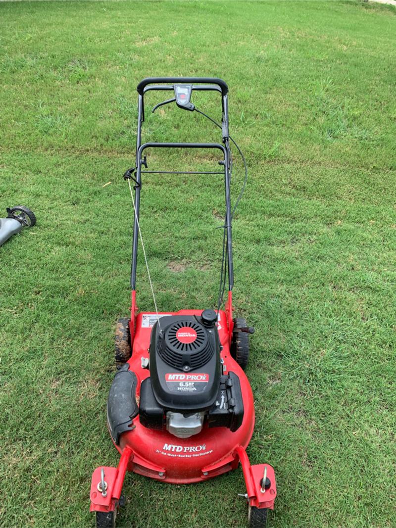 MTD PRO lawn mower for sale in Saginaw, TX 5miles Buy and Sell