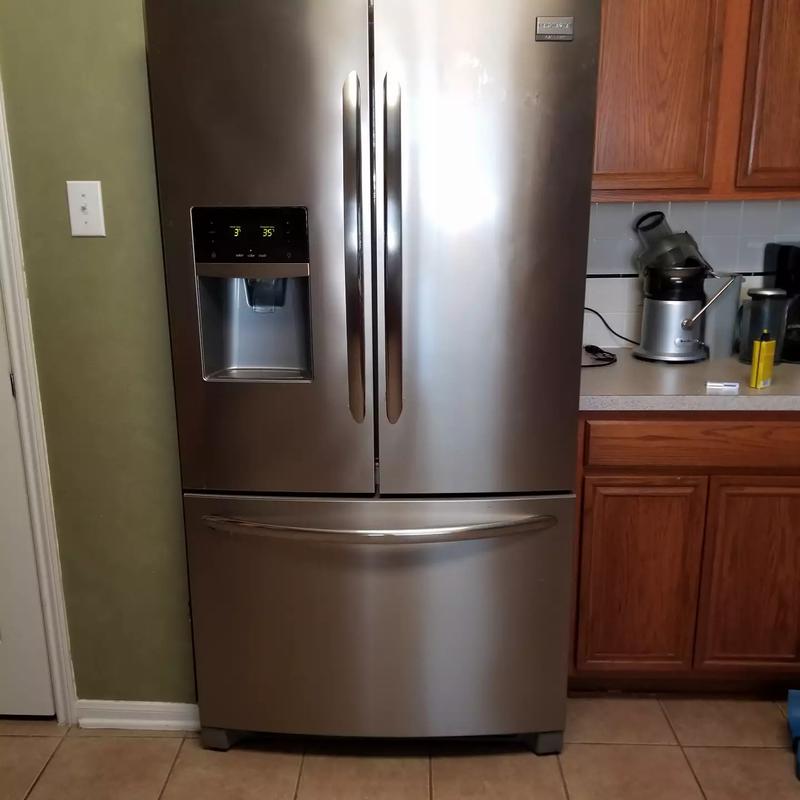 Frigidaire Gallery 26.8cu ft French Door Refrigerator with Ice Maker