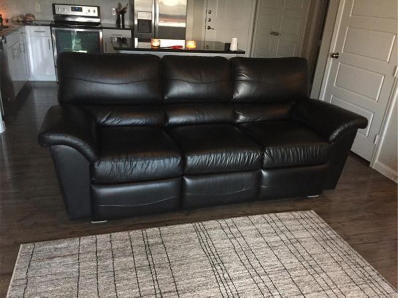 Complete 3 Piece Reclining Leather Lazy Boy Living Room Set with 3 End