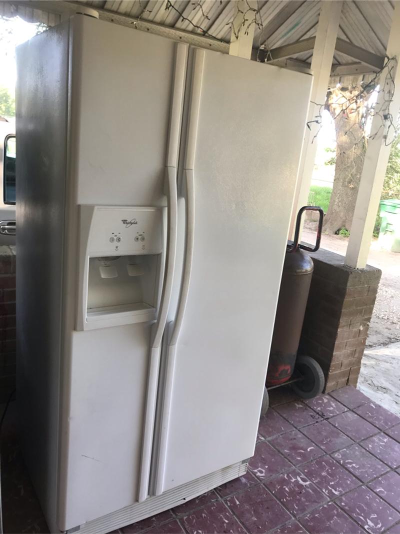 Whirlpool fridge for sale in Houston, TX 5miles Buy and Sell