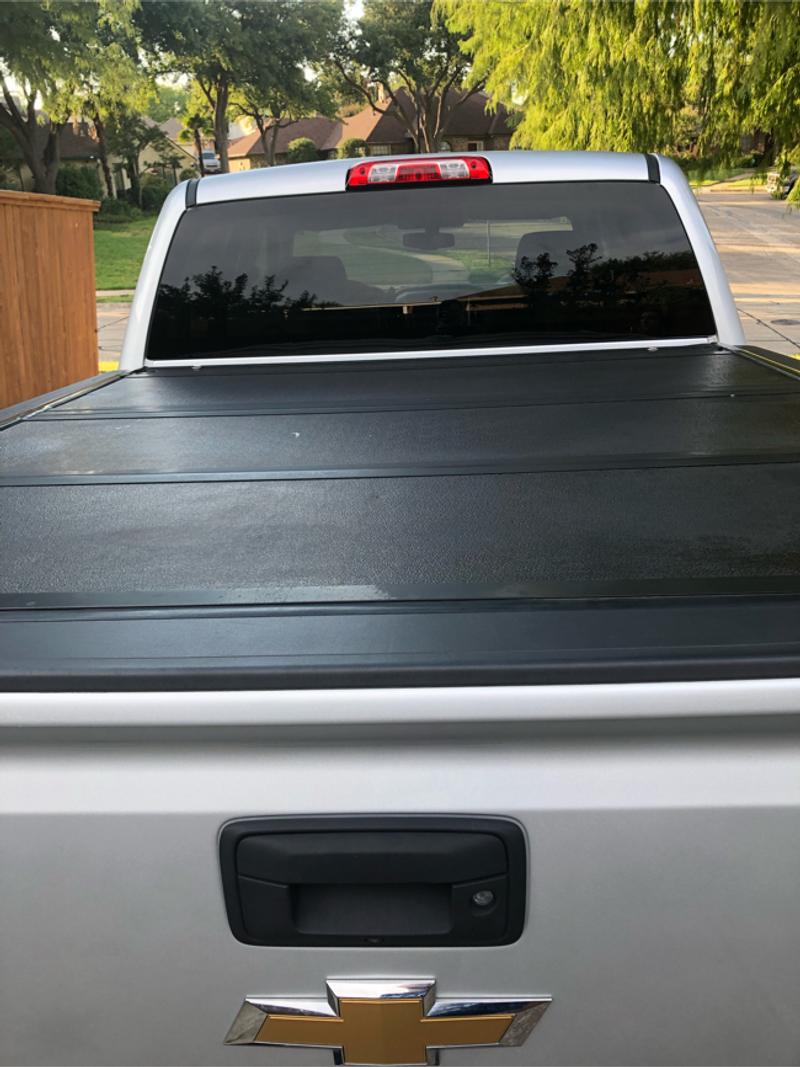 Bed cover for sale in Garland, TX 5miles Buy and Sell