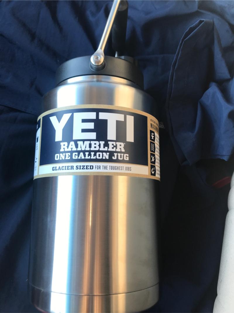1 gallon yeti rambler, brand new. Authentic yeti product for sale in La