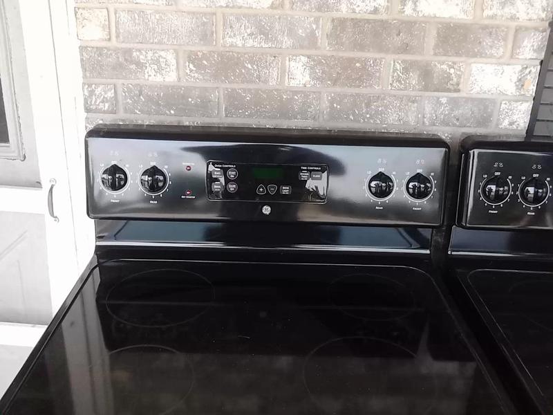 GE ELECTRIC CERAMIC TOP STOVE for sale in Kemp, TX 5miles Buy and Sell