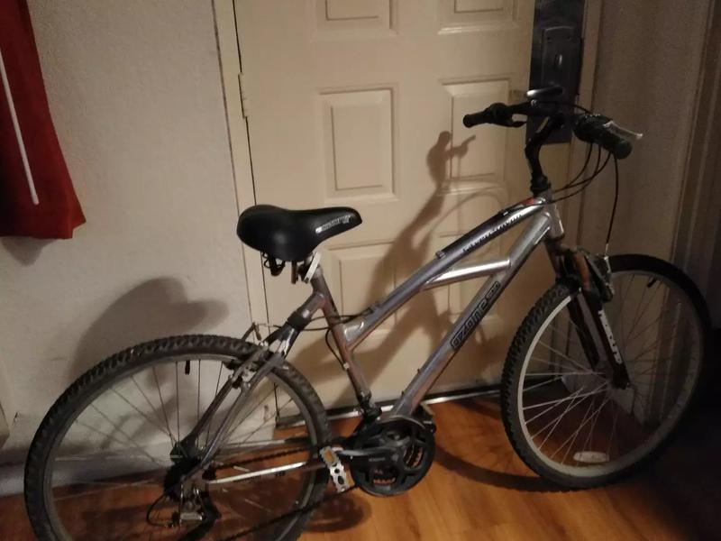 Mens 26" mountain bike for sale in Garland, TX 5miles Buy and Sell