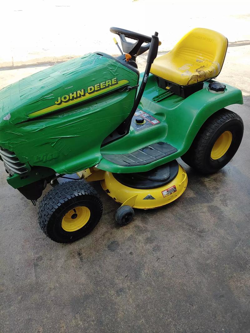 John Deere riding mower for sale in Fort Worth, TX 5miles Buy and Sell