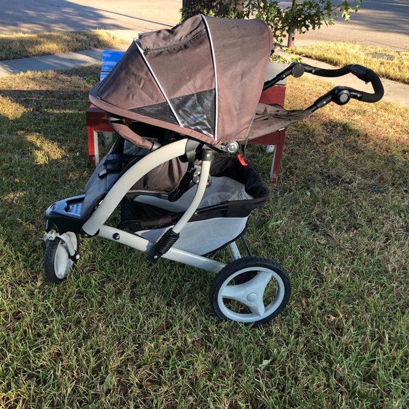Graco Model 1704307 Three Wheel Jogging Stroller for sale in Richardson