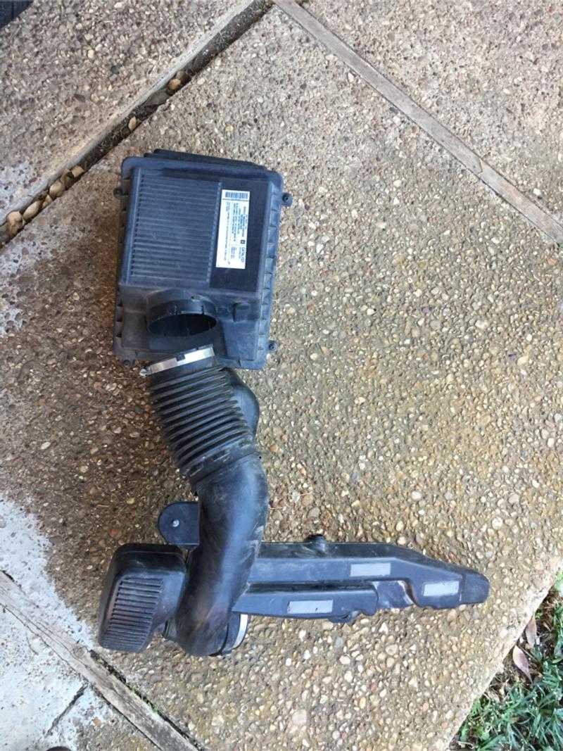 Photo 2008 Silverado 1500 OEM air intake