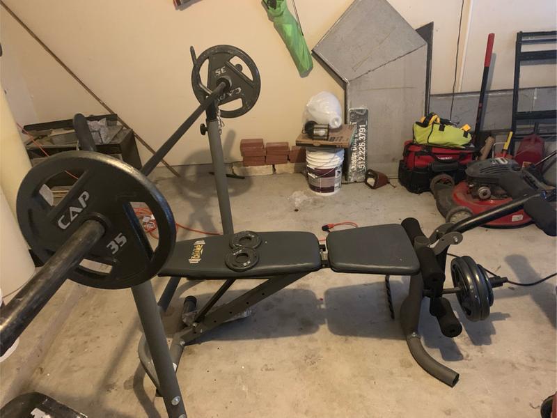 Body Champ weight bench set for sale in Austin, TX 5miles Buy and Sell