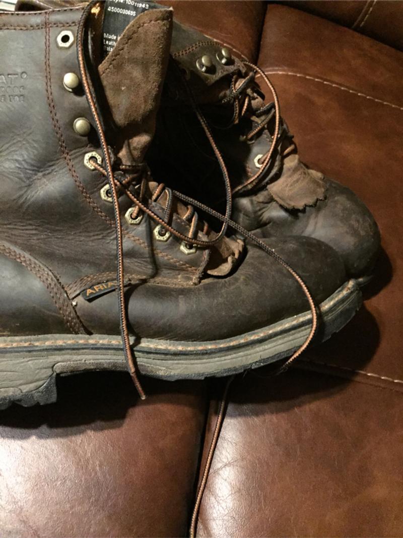 Barely used size 11ee ariat steel toe work boots for sale in Balch
