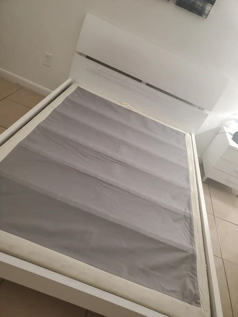 White Full bed for sale for sale in Hialeah, FL 5miles Buy and Sell