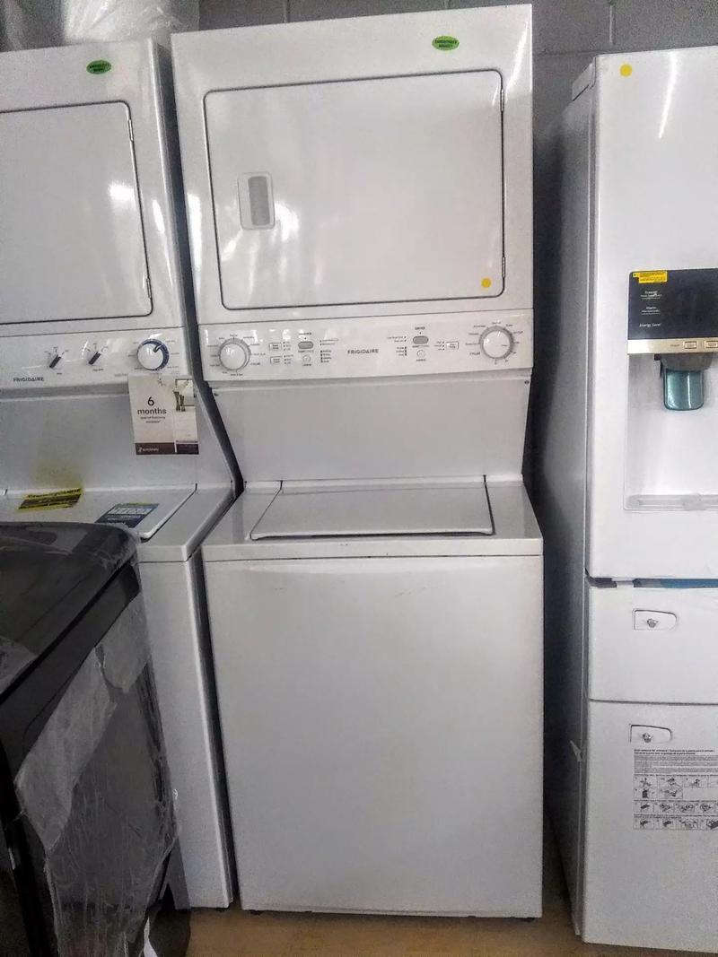 Frigidaire Stackable Unit Washer/Dryer Gas Take it home today 5 down Llevala a for sale in