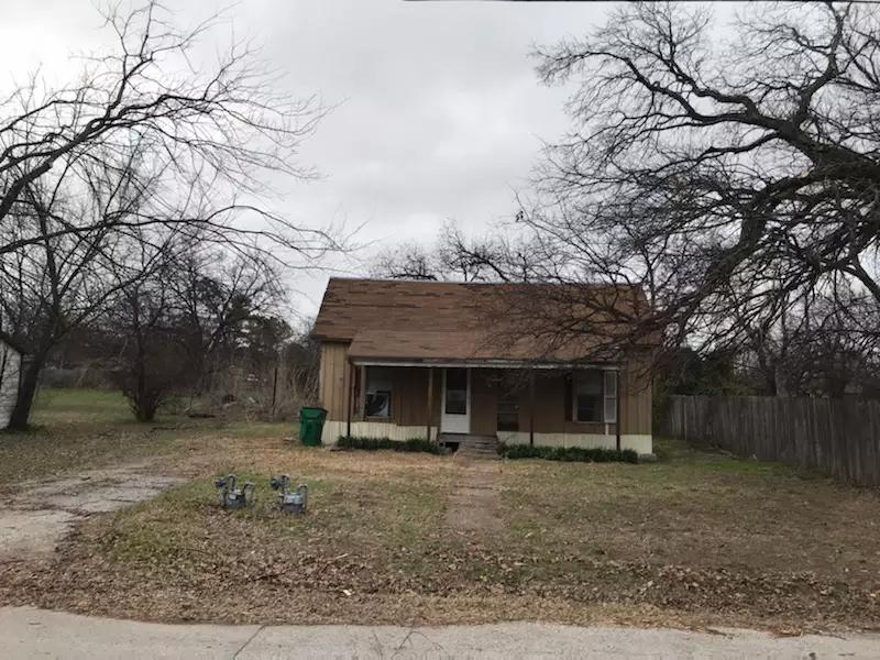 House for sale House 2 br 1 ba for sale in Springtown, TX 5miles Buy