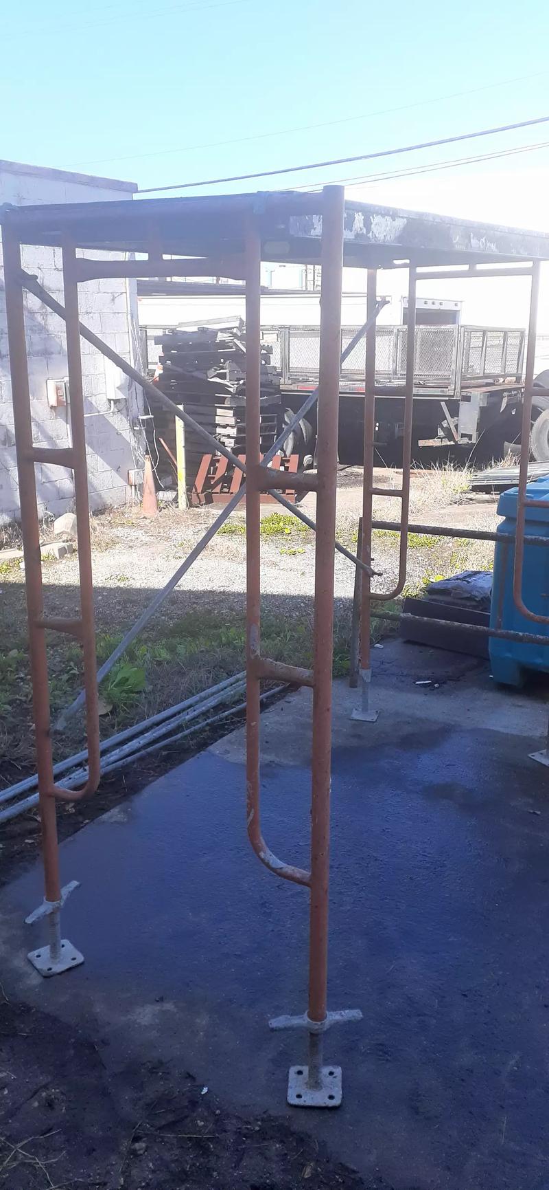 3' or 5' wide x 6' tall walk through scaffolding for sale in Houston