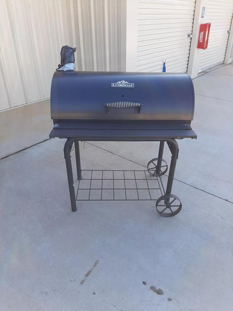 Bbq grill for sale in Decatur, GA 5miles Buy and Sell