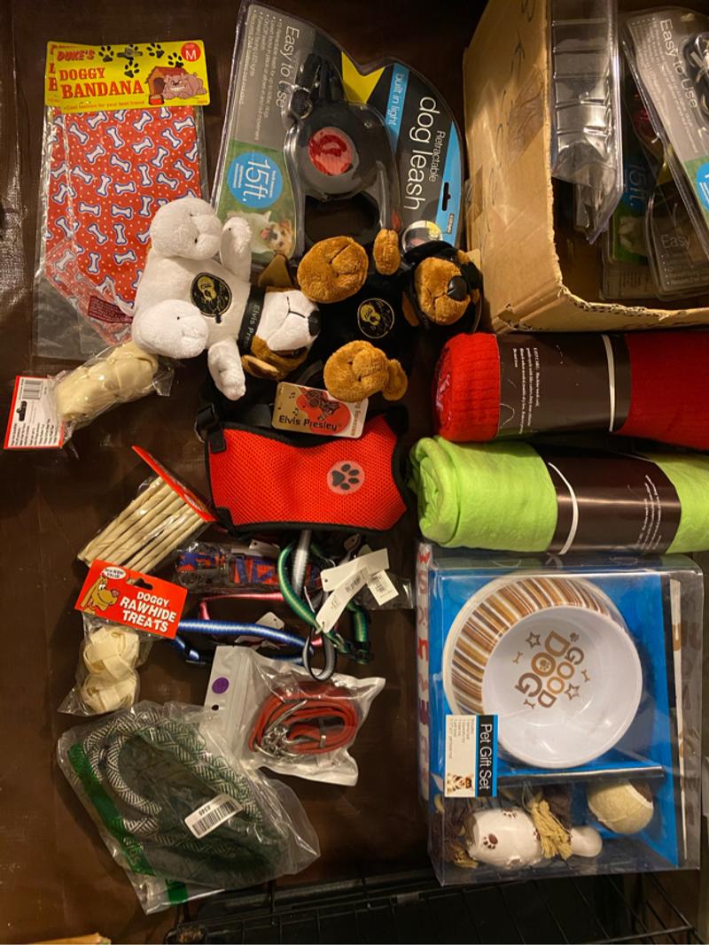 NEW DOG SUPPLIES for sale in Mansfield, TX 5miles Buy and Sell