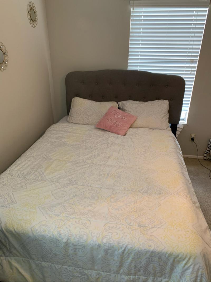Queen bed for sale in Houston, TX 5miles Buy and Sell