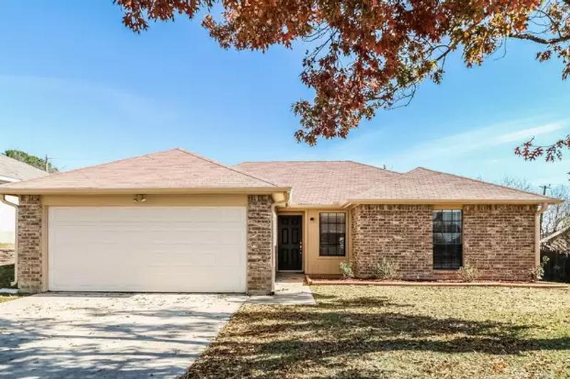 House for rent House 3 br 2 ba for sale in Burleson, TX 5miles Buy