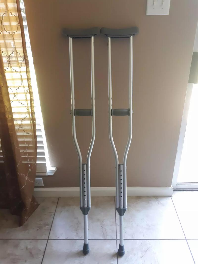 DRIVE Adult Crutches for sale in Tomball, TX 5miles Buy and Sell