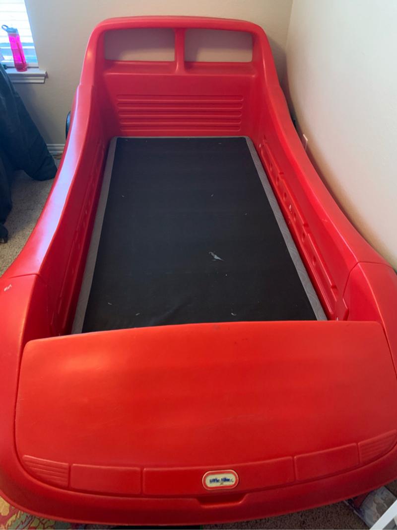Little Tikes Car Bed (Red) for sale in Plano, TX 5miles Buy and Sell
