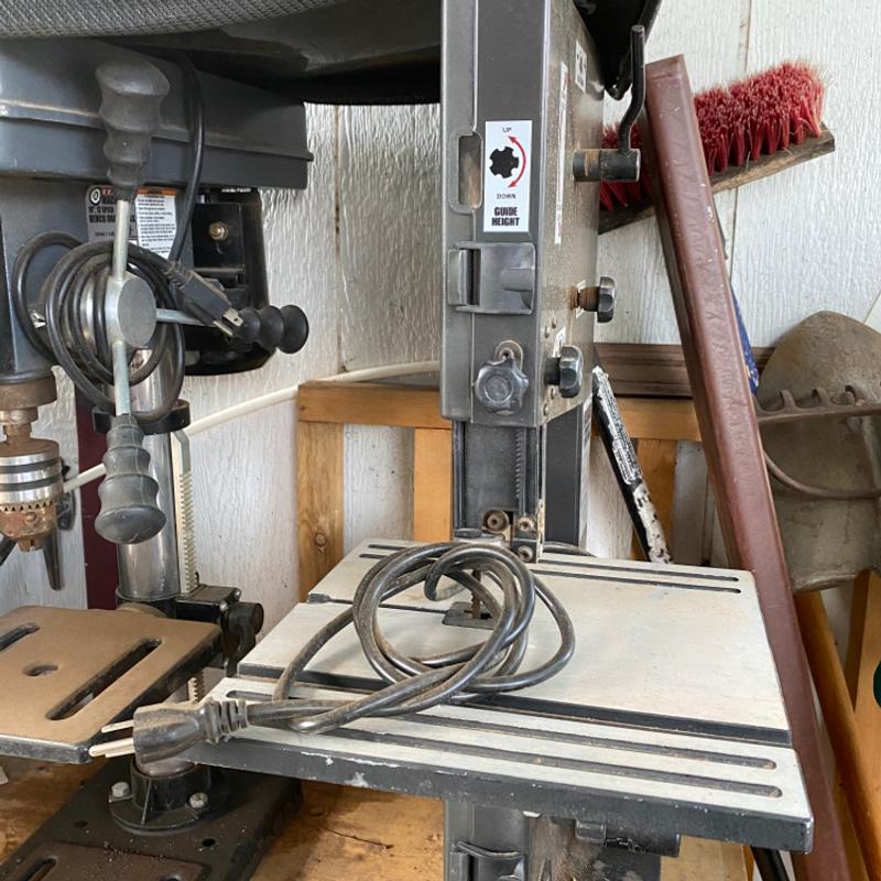 Central machinery band saw mill for sale in Lubbock, TX 5miles Buy