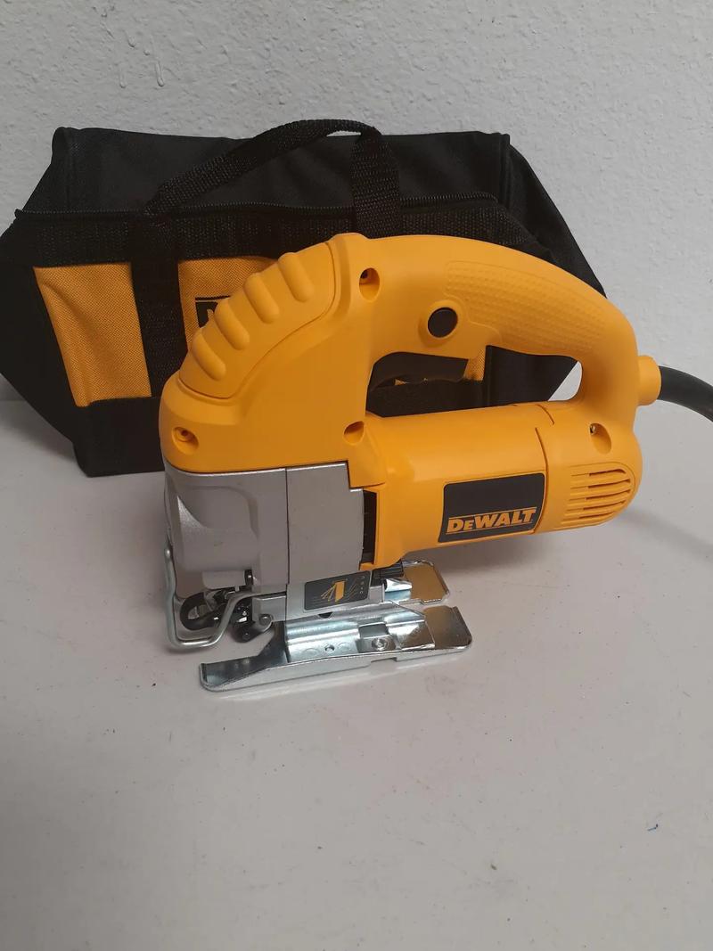 Dewalt Compact Jig Saw Kit for sale in Anaheim, CA 5miles Buy and Sell