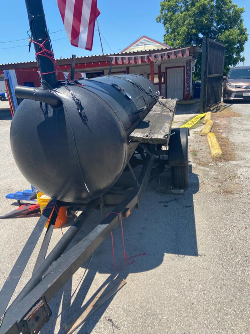 Bbq Smoker for sale in Dallas, TX 5miles Buy and Sell