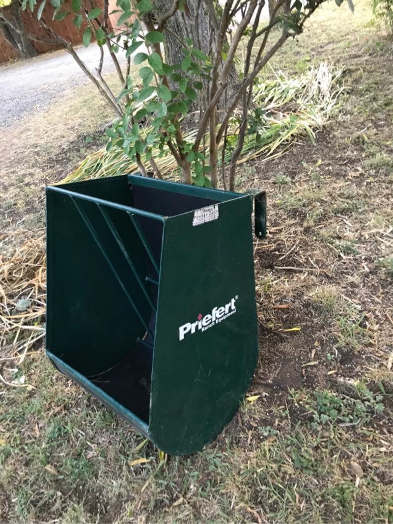 Priefert hanging hay/grain feeder for sale in Rio Vista, TX 5miles