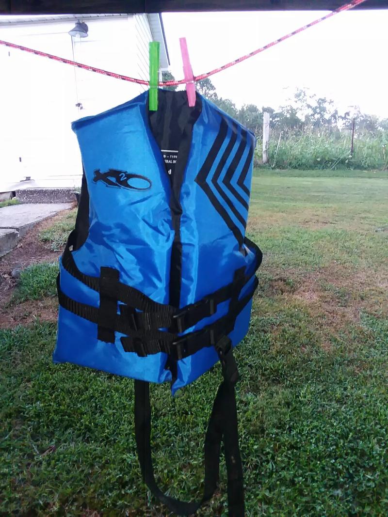 Photo 30 to 50lb Child life vest