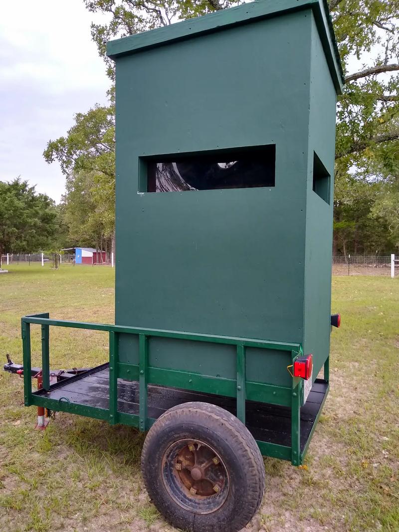 Deer blind for sale in Bedias, TX 5miles Buy and Sell