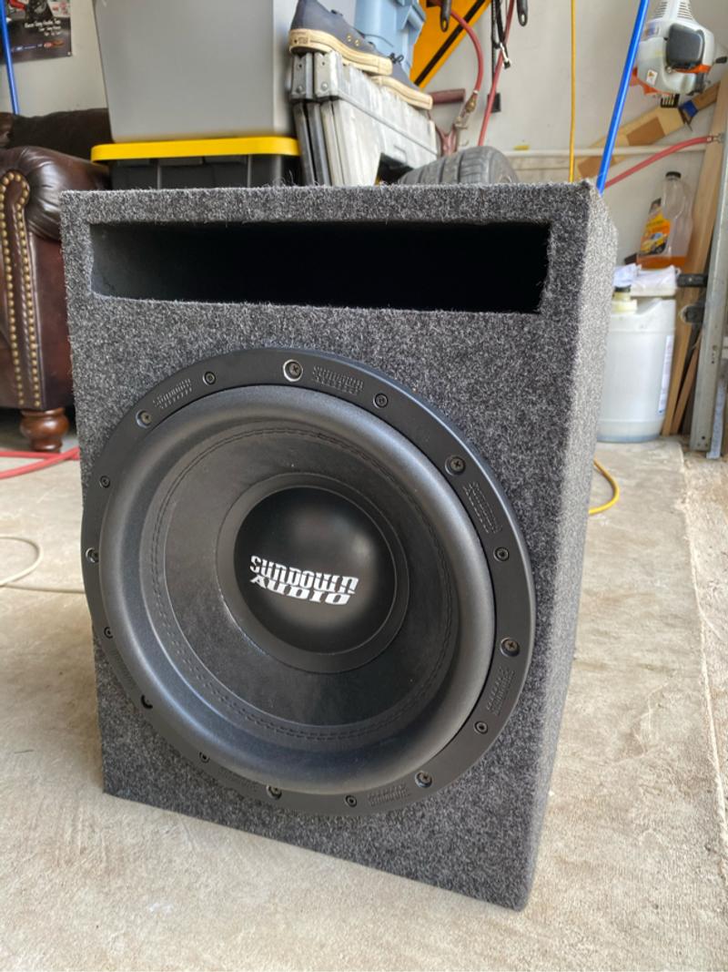 12 sundown audio subwoofer, barely used as I thought it was too heavy