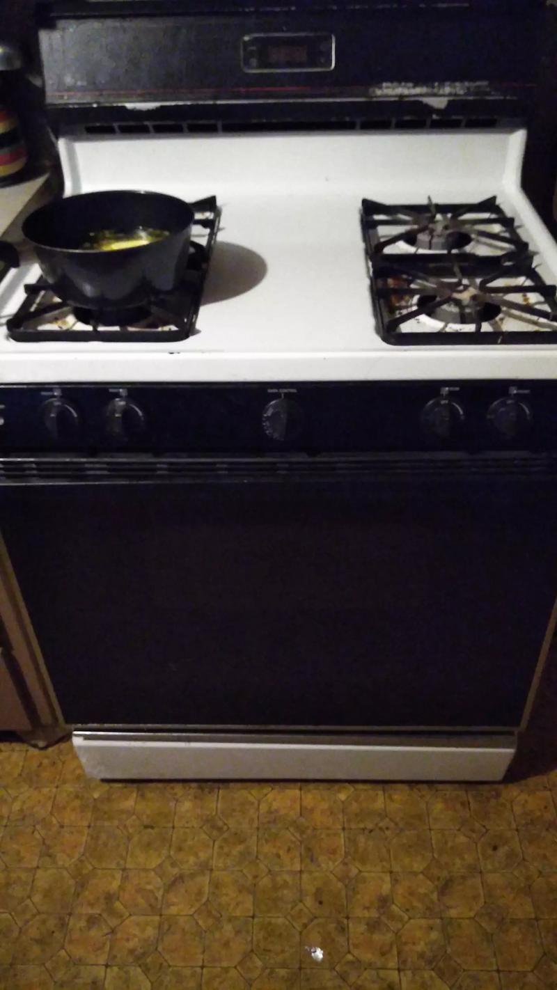 Black GE gas Stove for sale in Temple, TX 5miles Buy and Sell