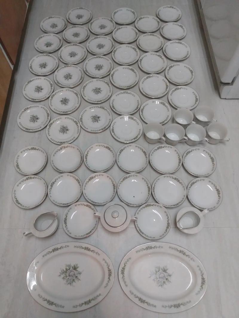 TAIKO Fine China Japan 57 peice Set for sale in Channelview, TX
