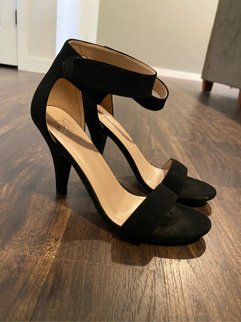 black heels size 9