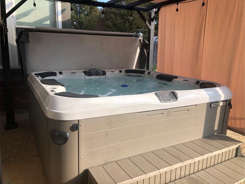 A8 series Bullfrog hot tub for sale in Flower Mound, TX 5miles Buy