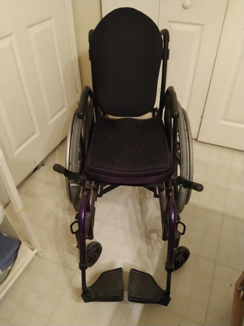 Jay J13 purple wheelchair. Be ready to pick up near Seaworld for sale