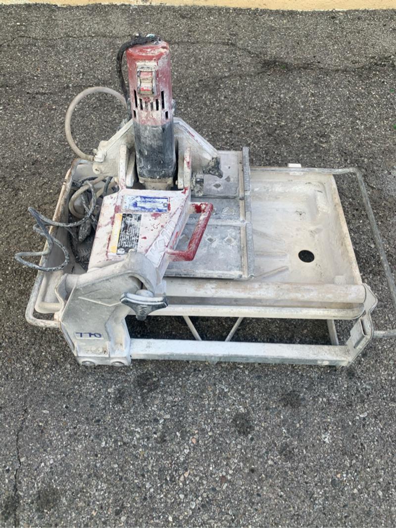 Wet MK 770 Tile saw for sale in Los 