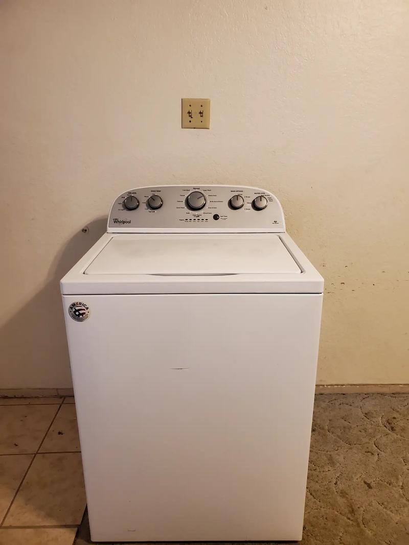 WHIRLPOOL WASHER MACHINE GOOD CONDITION KING SIZE CAPACITY PLUS for