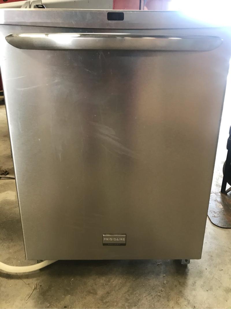 Frigidaire Gallery dishwasher for sale in Nevada, TX 5miles Buy and Sell