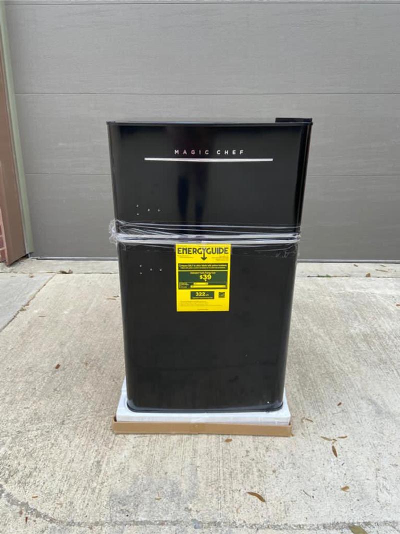 3.2 Cu. Ft. 2 door Mini Fridge in Black for sale in Plano, TX 5miles