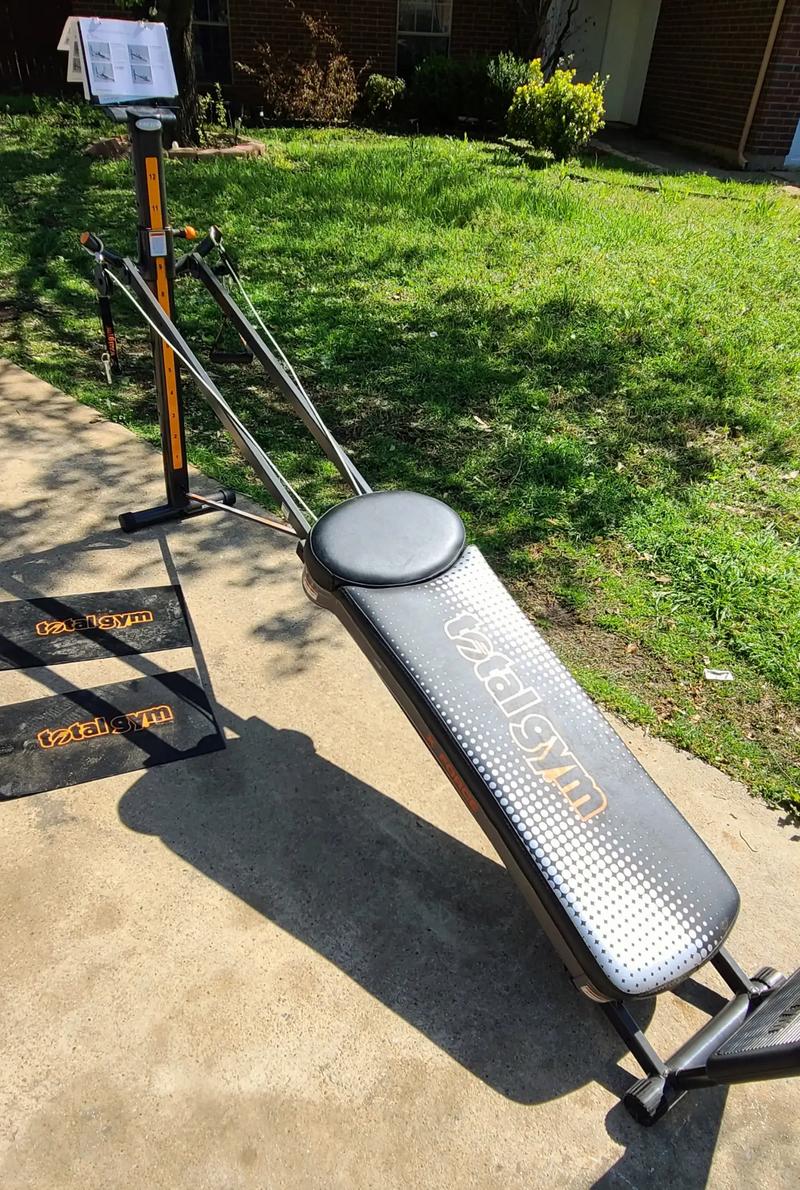 TOTAL GYM BY CHUCK NORRIS EASY ON THE JOINTS AND LIKE NEW for sale in