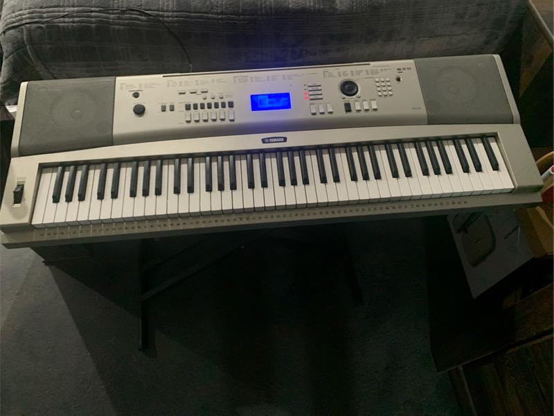 Yamaha YPG235 Keyboard for sale in Fort Worth, TX 5miles Buy and Sell