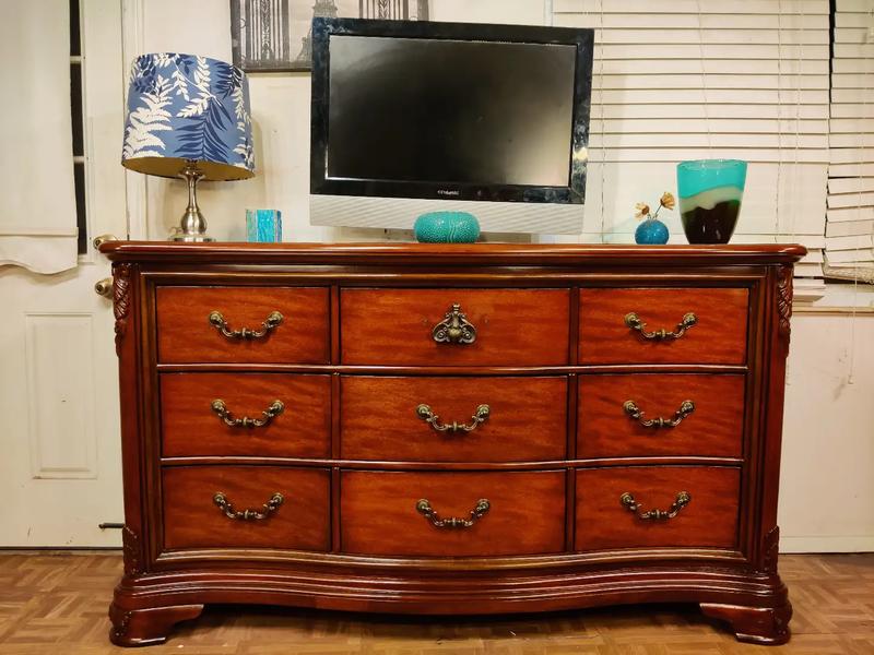 Nice wooden JCPENNEY HOME FURNITURE long dresser/ TV stand with 9