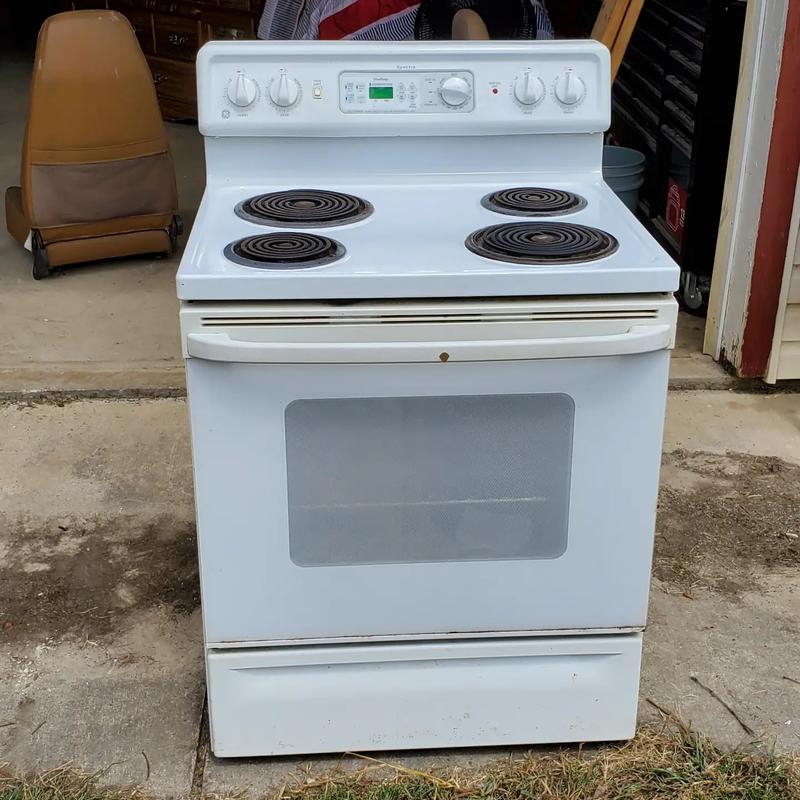 White Electric Stove 75 OBO for sale in Azle, TX 5miles Buy and Sell
